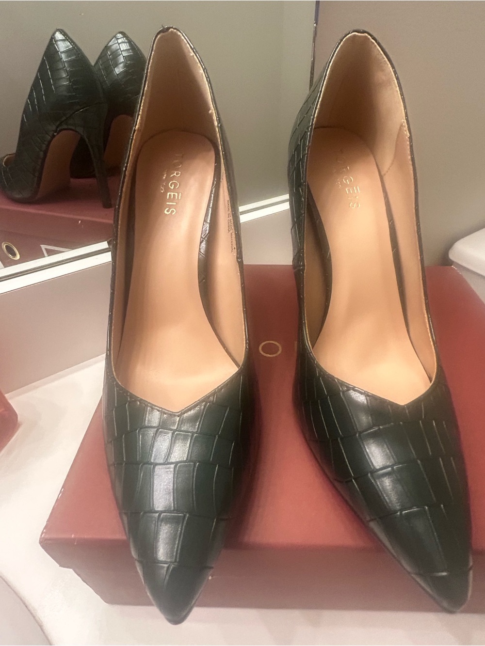 Green Croc Embossed Pointed Toe Pumps - Picture 5 of 6